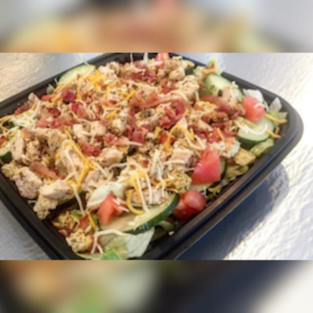 🥗 Grilled Chicken Salad.
