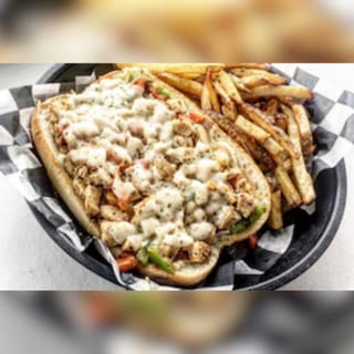 🥪 Chicken Philly w/ Fries